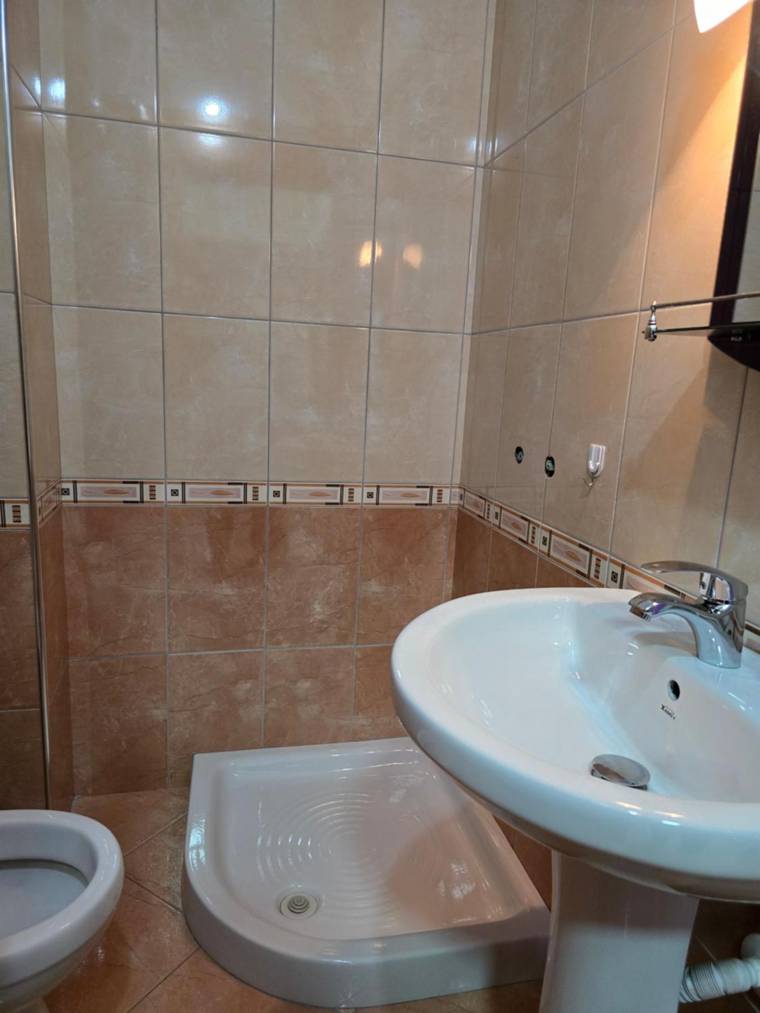 Modern , Quiet , Family Friendly & Fully Furnished Apartment Avlonya Dış mekan fotoğraf