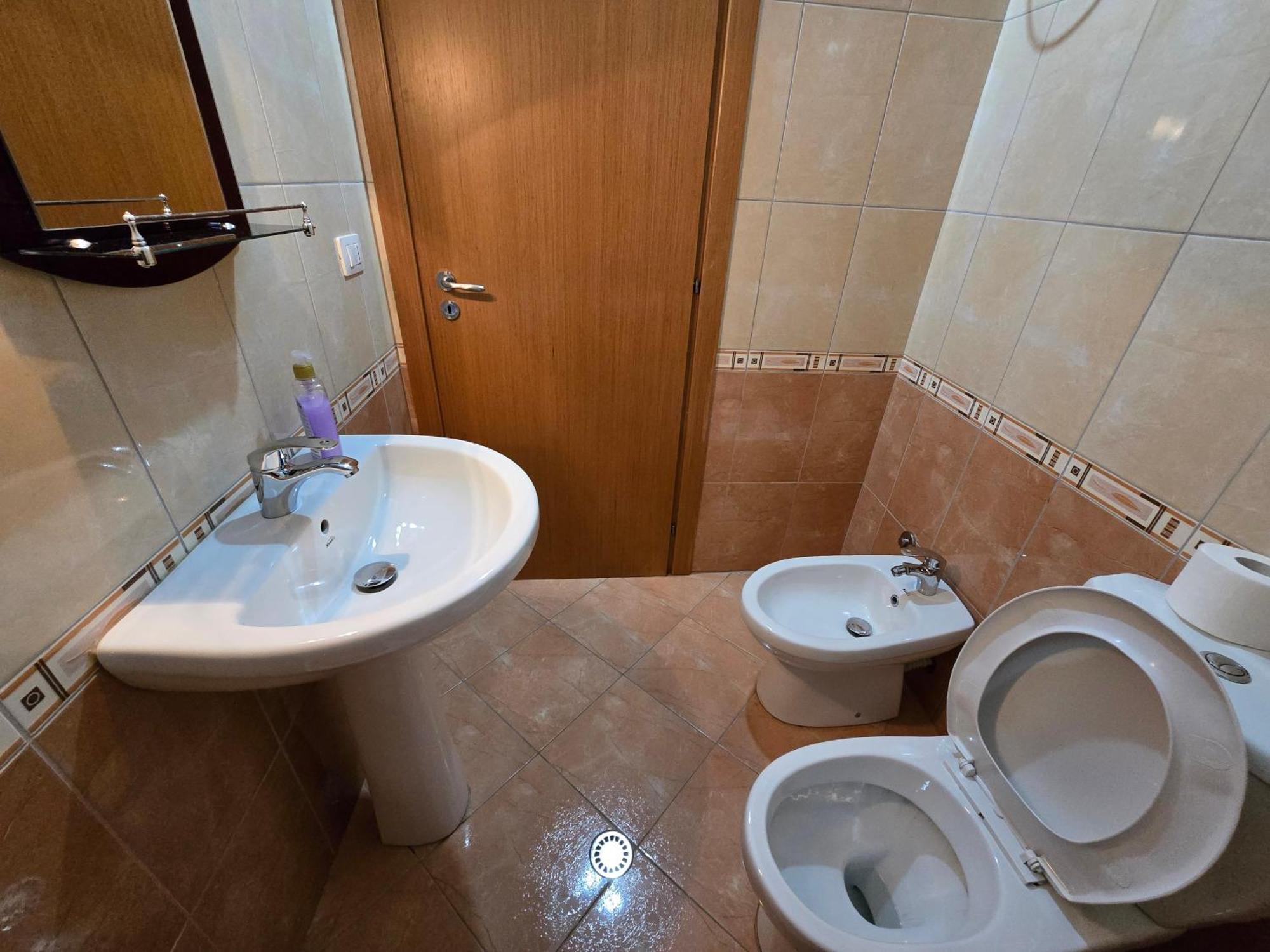 Modern , Quiet , Family Friendly & Fully Furnished Apartment Avlonya Dış mekan fotoğraf